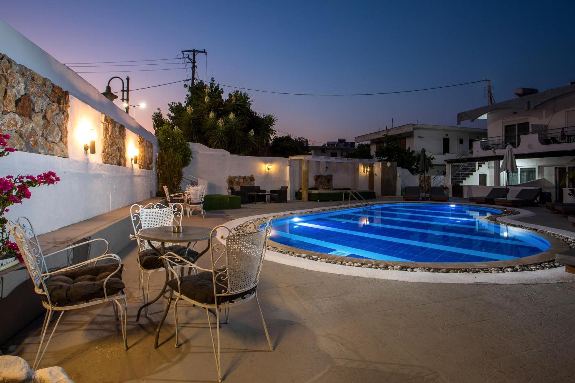 Toula'S Apartments Faliraki Extérieur photo