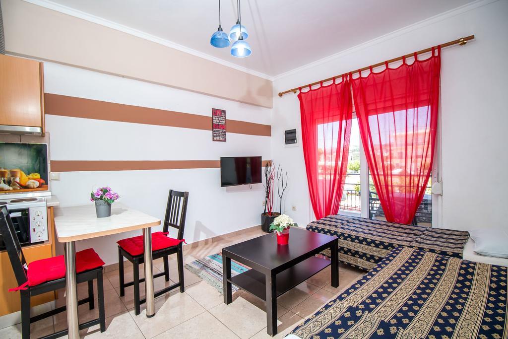 Toula'S Apartments Faliraki Extérieur photo